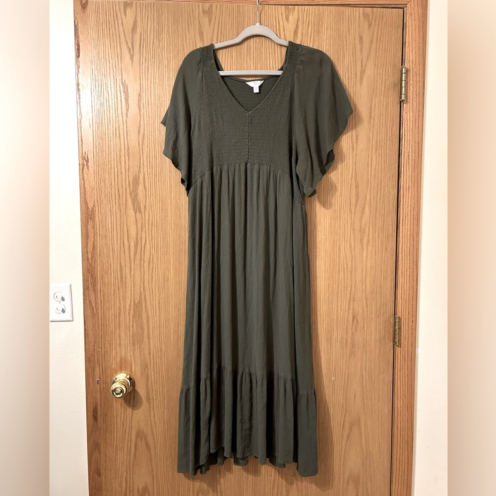 Dark green dress, v neck, never worn.